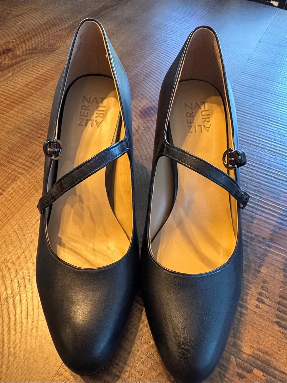 Naturalizer Talissa Black Leather Pumps